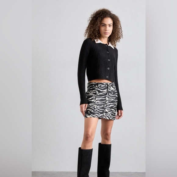 Baum und pferdgarten Black wool Ribbed Cardigan with White Collar size L NWT - Picture 2 of 6